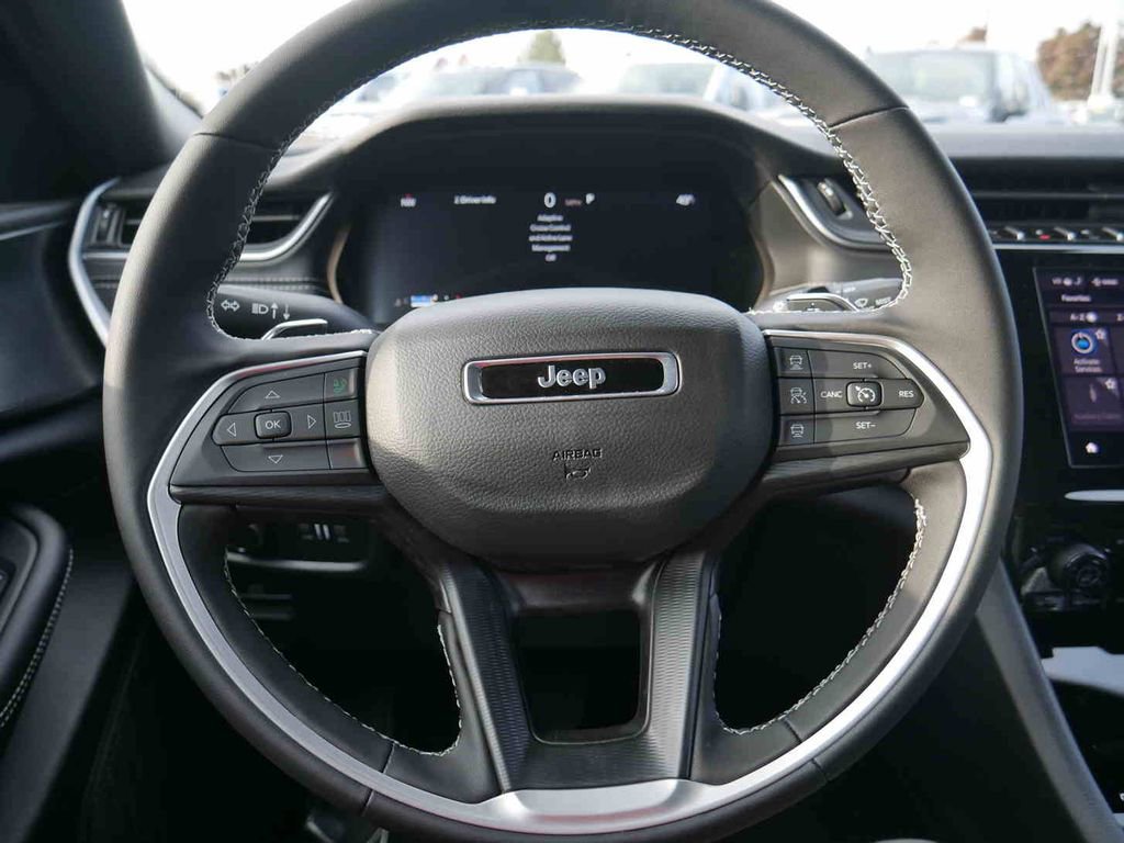 New 2025 Jeep Grand Cherokee Altitude image 37