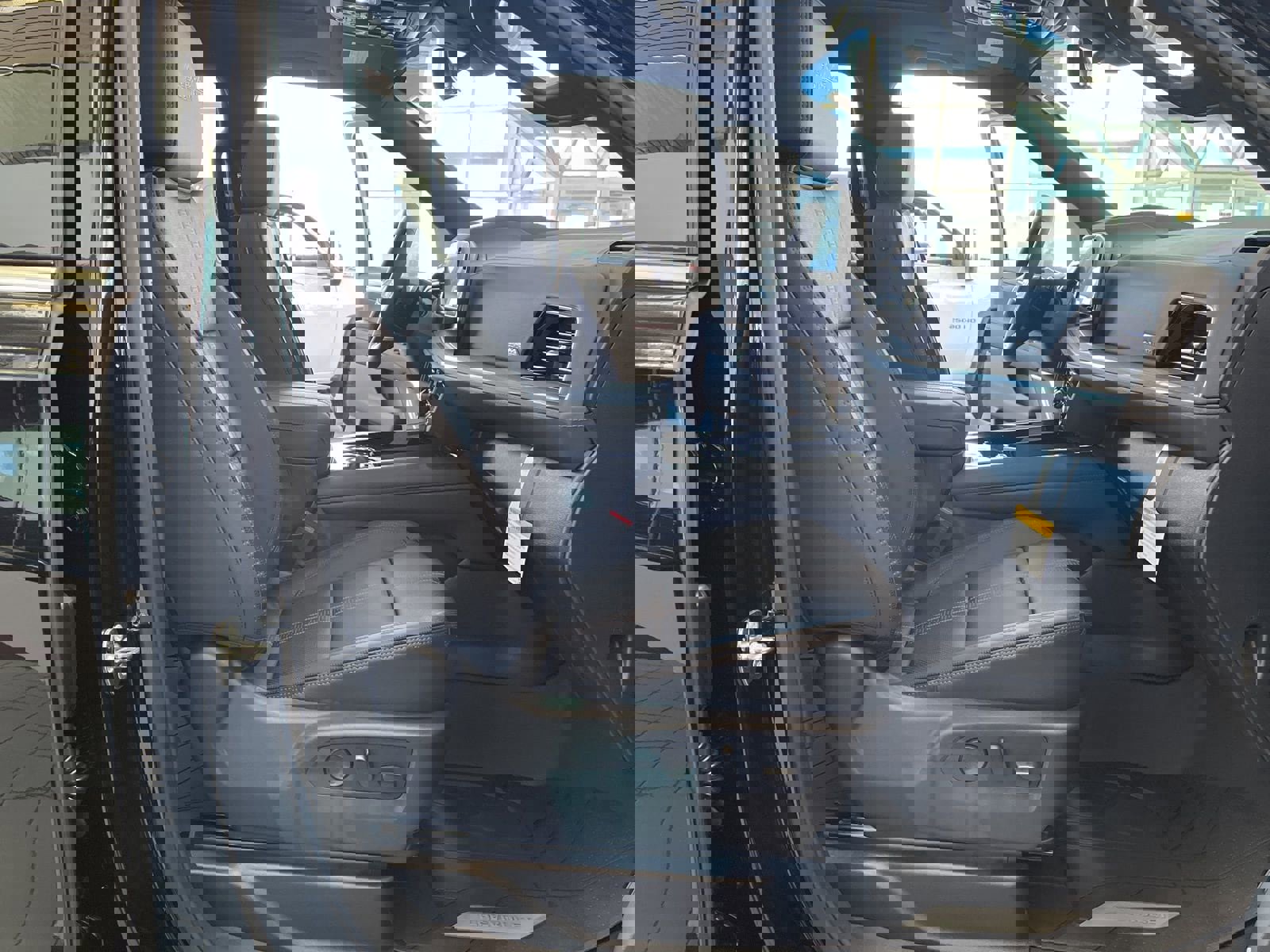 New 2026 Chevrolet Tahoe High Country w/ Sun And Tow Package image 15