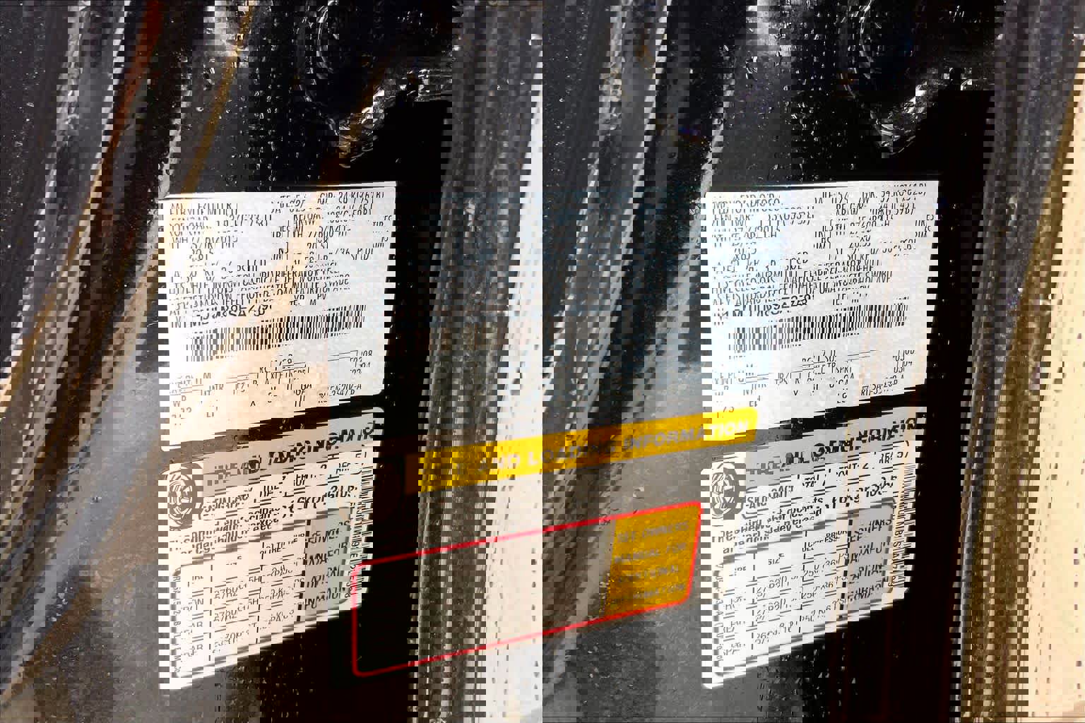 Used 2025 Ford Expedition Platinum image 37