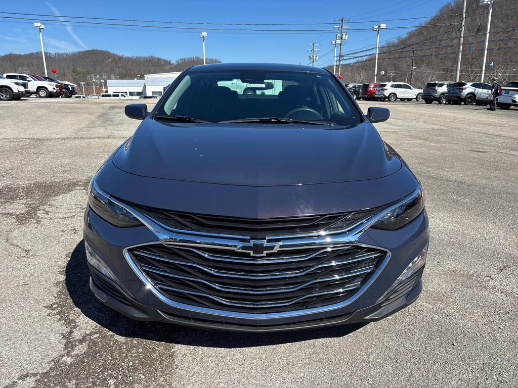 Used 2025 Chevrolet Malibu LT image 9