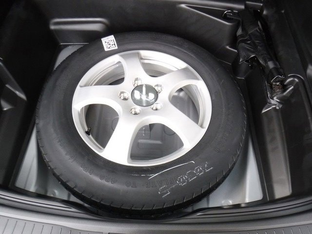 New 2025 Jeep Grand Cherokee Altitude image 36