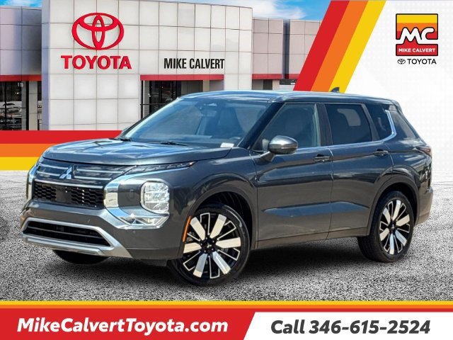 Used 2025 Mitsubishi Outlander SE