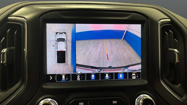 Used 2023 GMC Sierra 3500 AT4 w/ AT4 Preferred Package AWD/4WD image 13