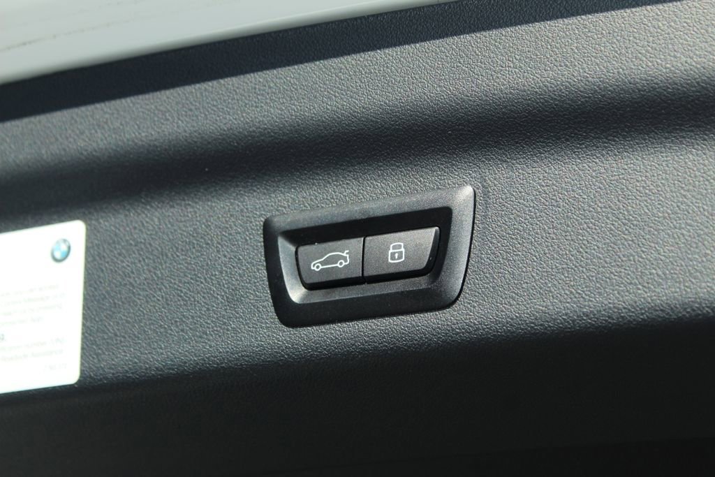 Certified 2023 BMW X1 xDrive28i w/ Convenience Package image 9