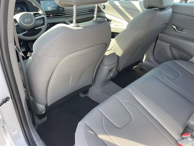 Certified 2025 Hyundai Elantra Sport image 17