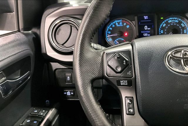 Used 2020 Toyota Tacoma TRD Sport AWD/4WD image 12