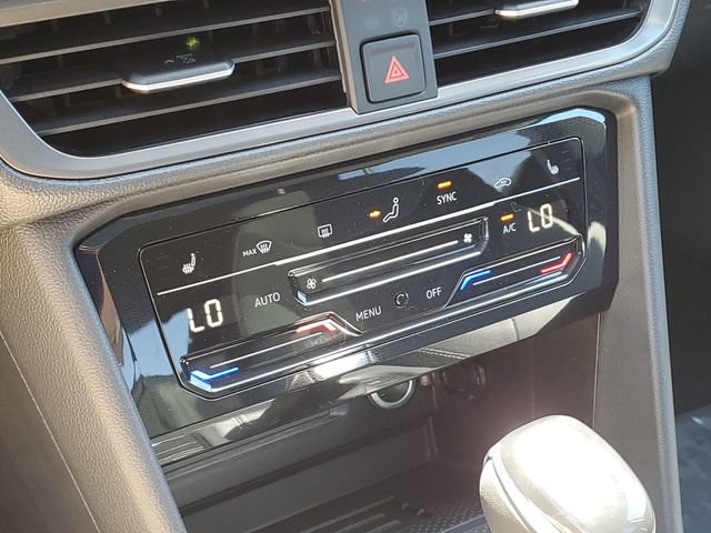 New 2026 Volkswagen Taos SE FWD image 26
