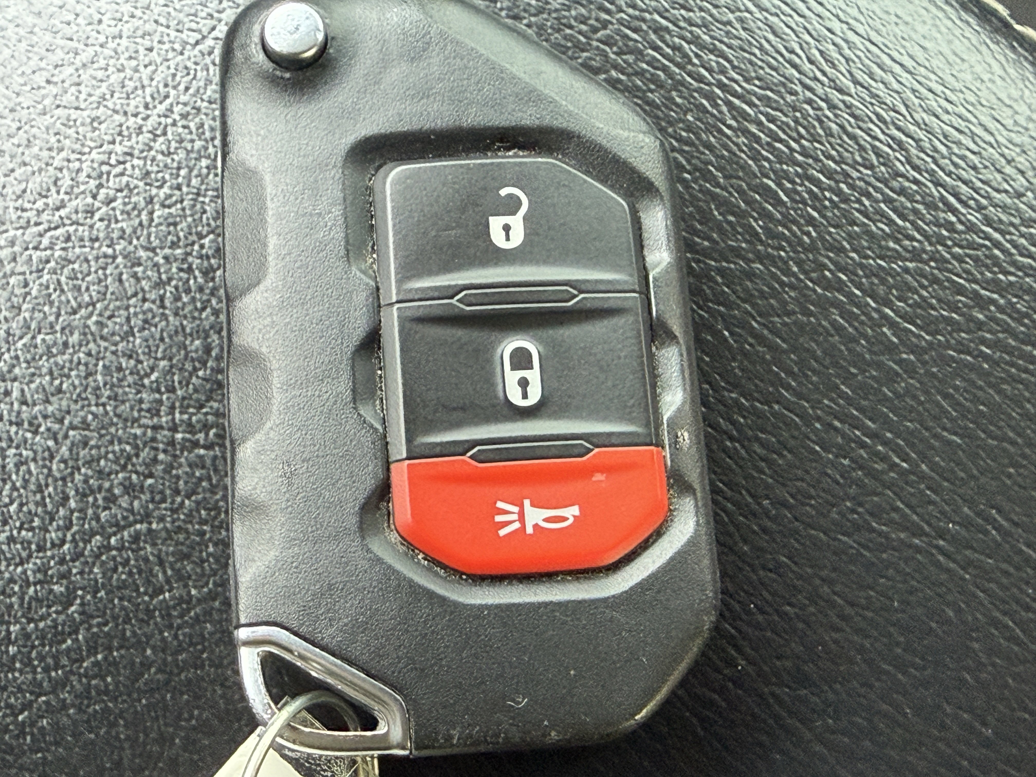 Used 2023 Jeep Wrangler Sahara image 26