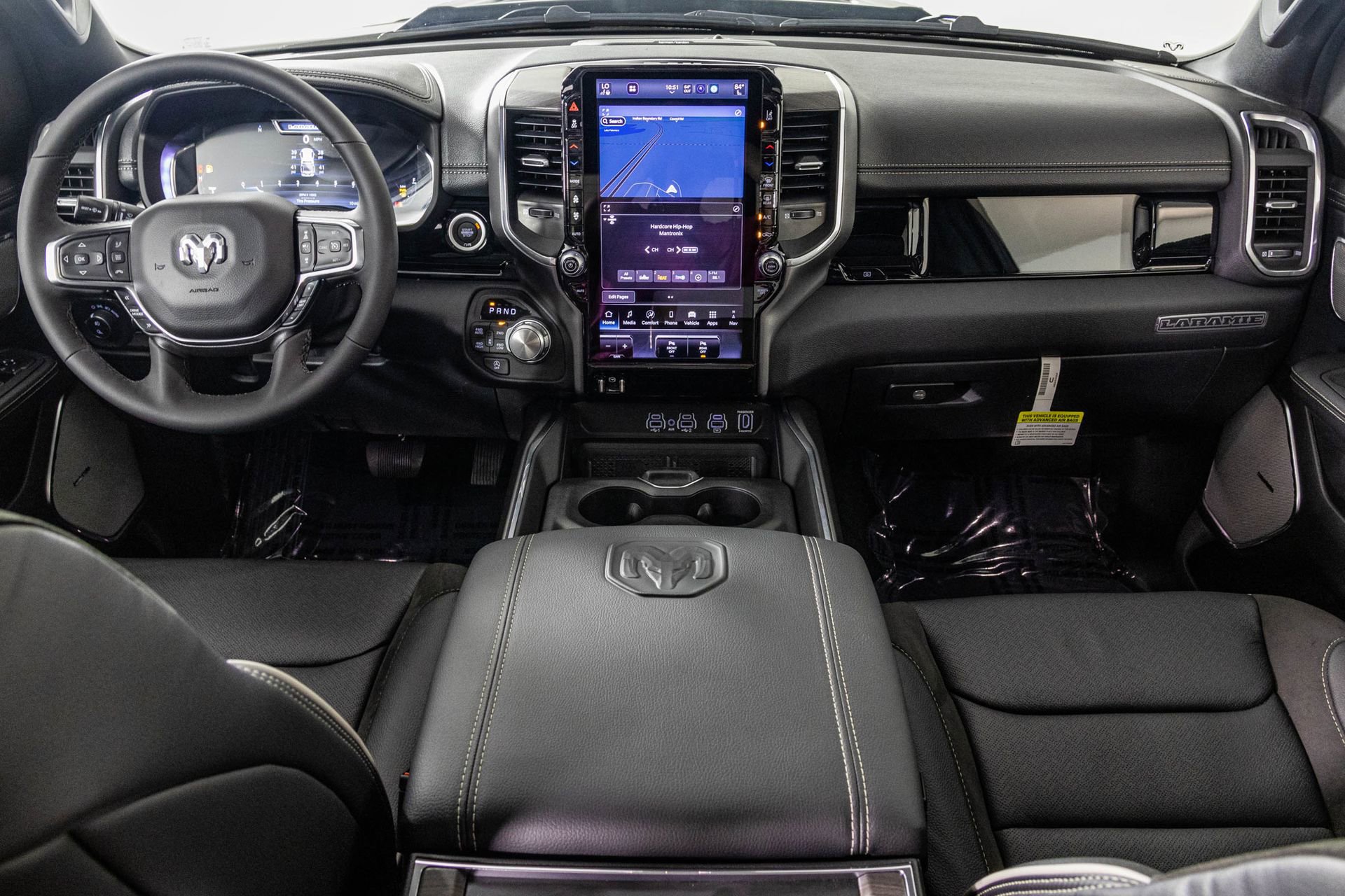 New 2026 RAM 1500 Laramie AWD/4WD image 25