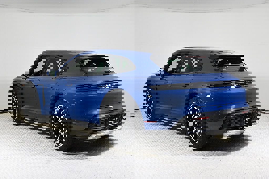 Certified 2025 Porsche Taycan 4 Cross Turismo image 3