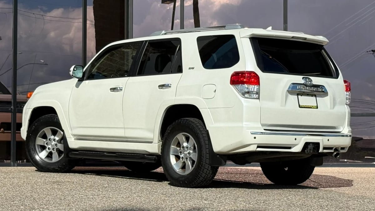 Used 2012 Toyota 4Runner SR5 w/ Premium Pkg AWD/4WD image 7