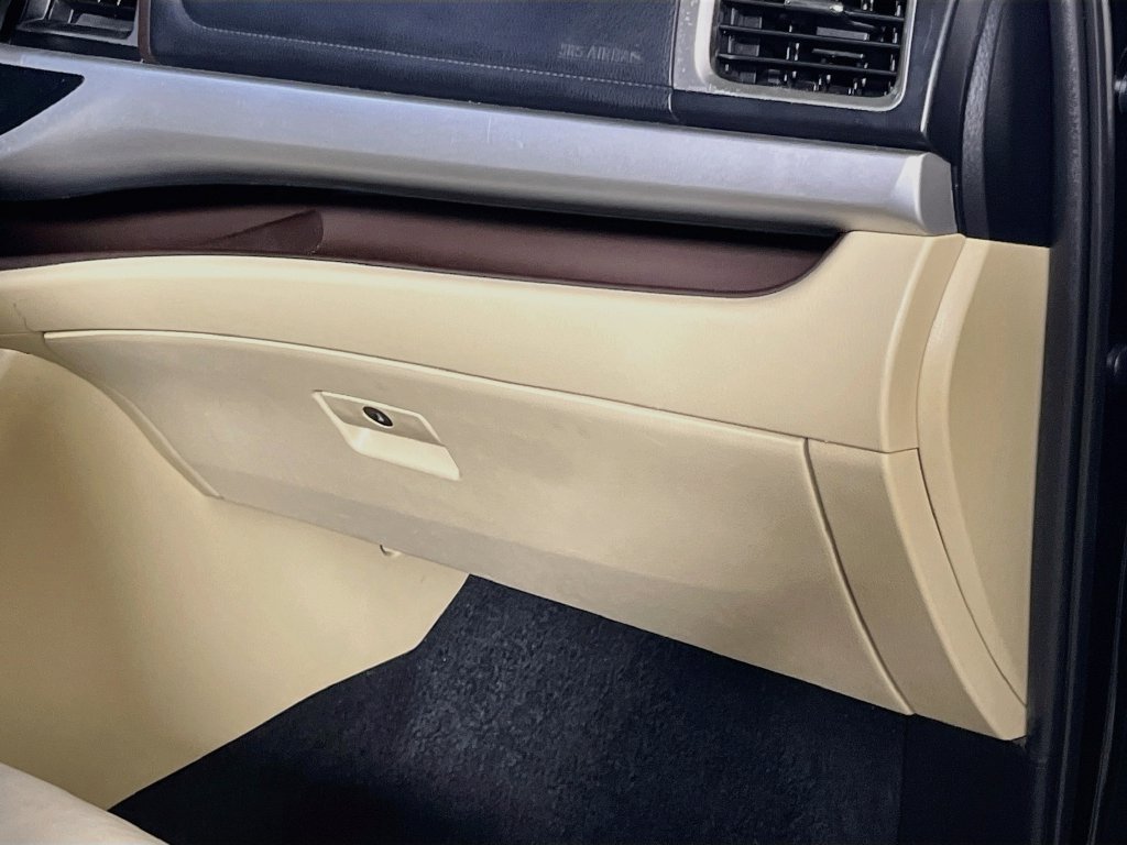 Used 2019 Toyota Highlander XLE FWD image 32