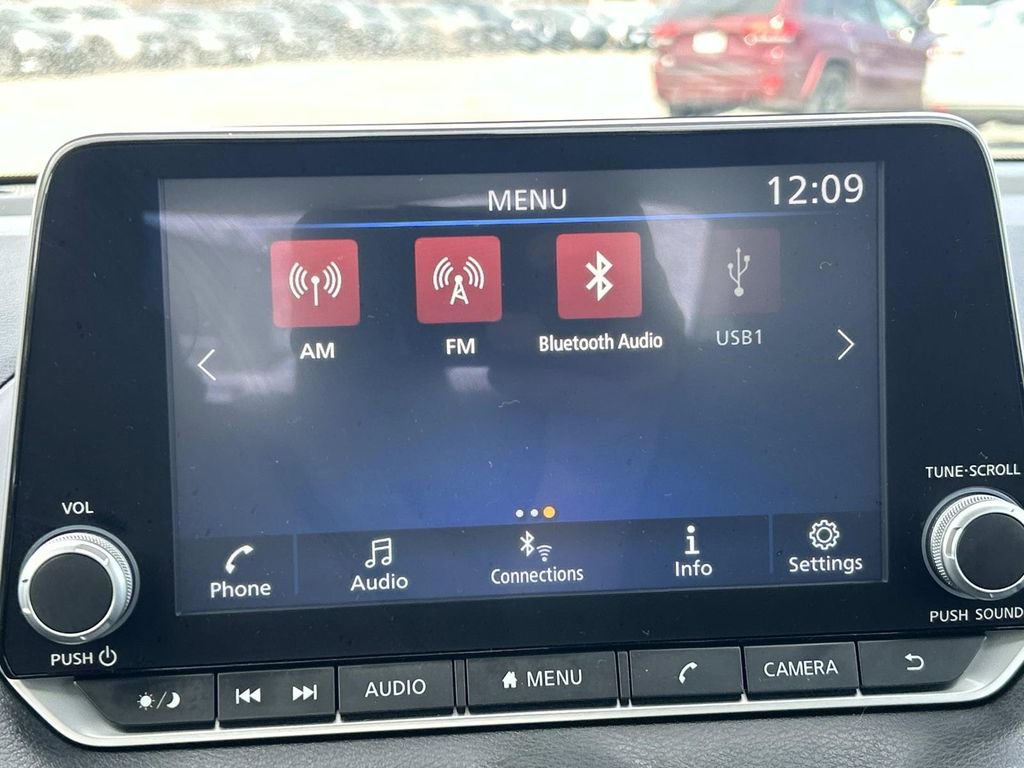 Certified 2023 Nissan Sentra SV image 28