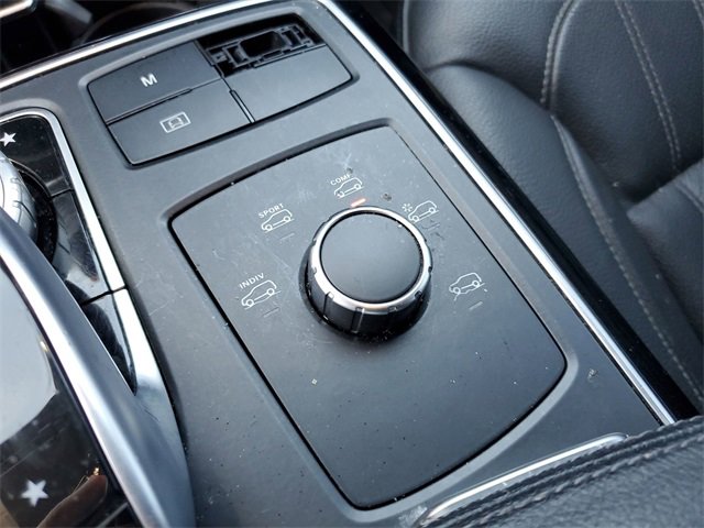 Used 2011 Hyundai Tucson Limited w/ Premium Pkg 3 image 34