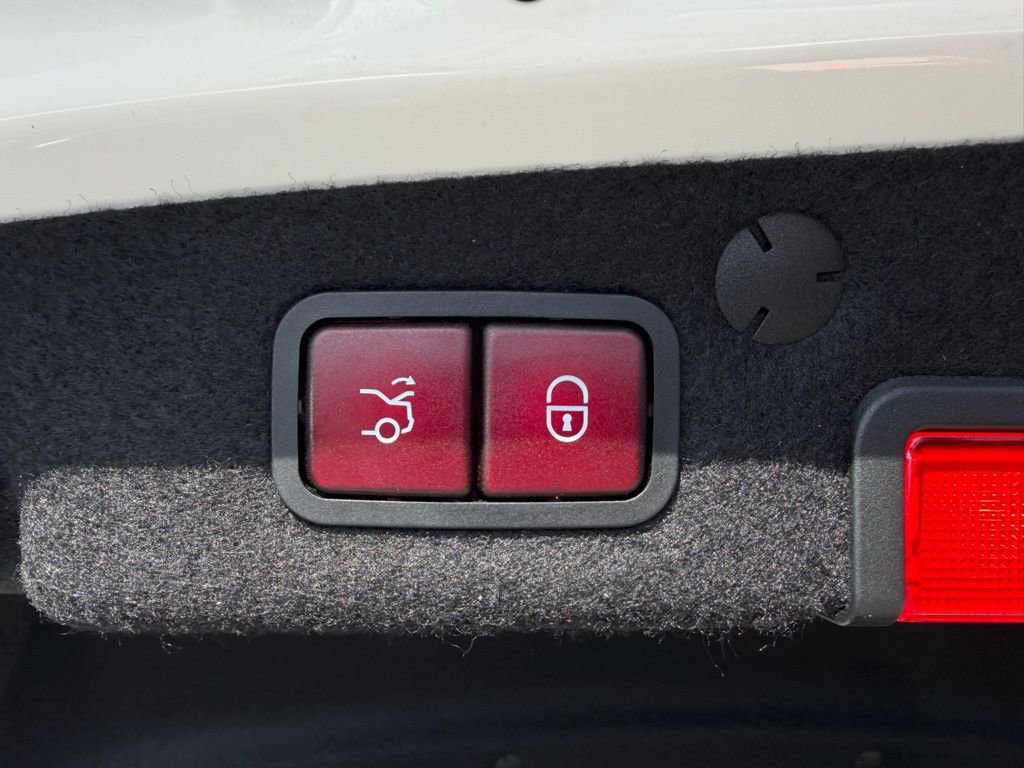 Used 2020 Mercedes-Benz C 300 Sedan image 7