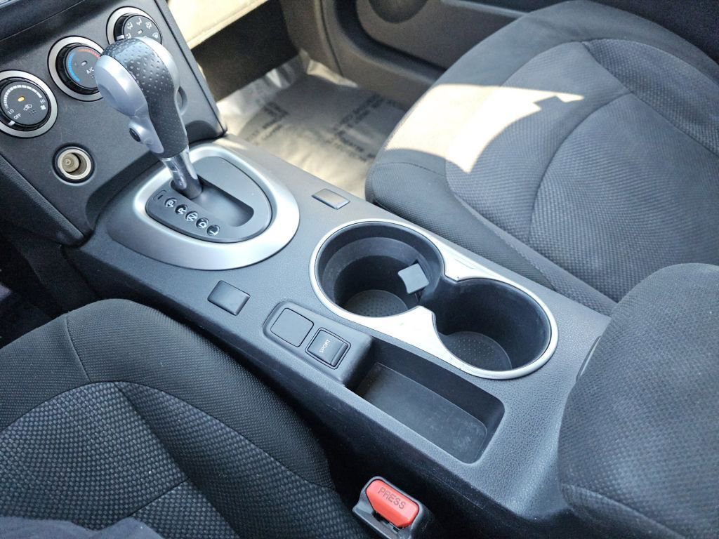 Used 2013 Nissan Rogue S w/ Special Edition Pkg AWD/4WD image 31