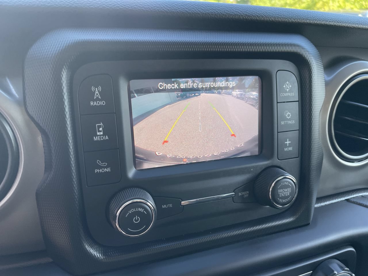 Used 2021 Jeep Wrangler Sport AWD/4WD image 33