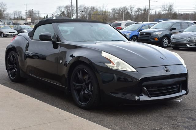Used 2010 Nissan 370Z Touring w/ Sport Pkg image 11