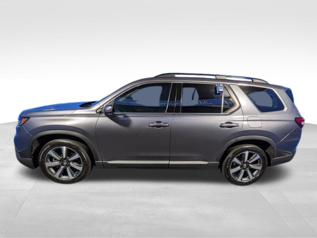 Certified 2024 Honda Pilot Touring image 7