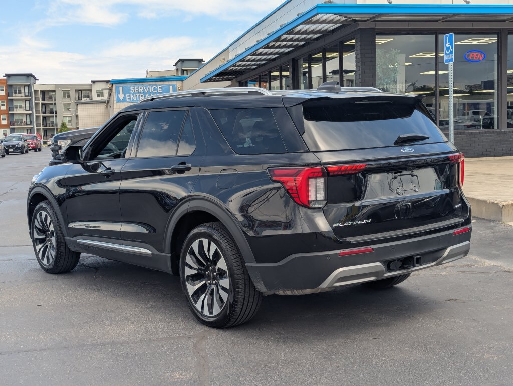 Used 2026 Ford Explorer Platinum w/ LUX Leather Package AWD/4WD image 7