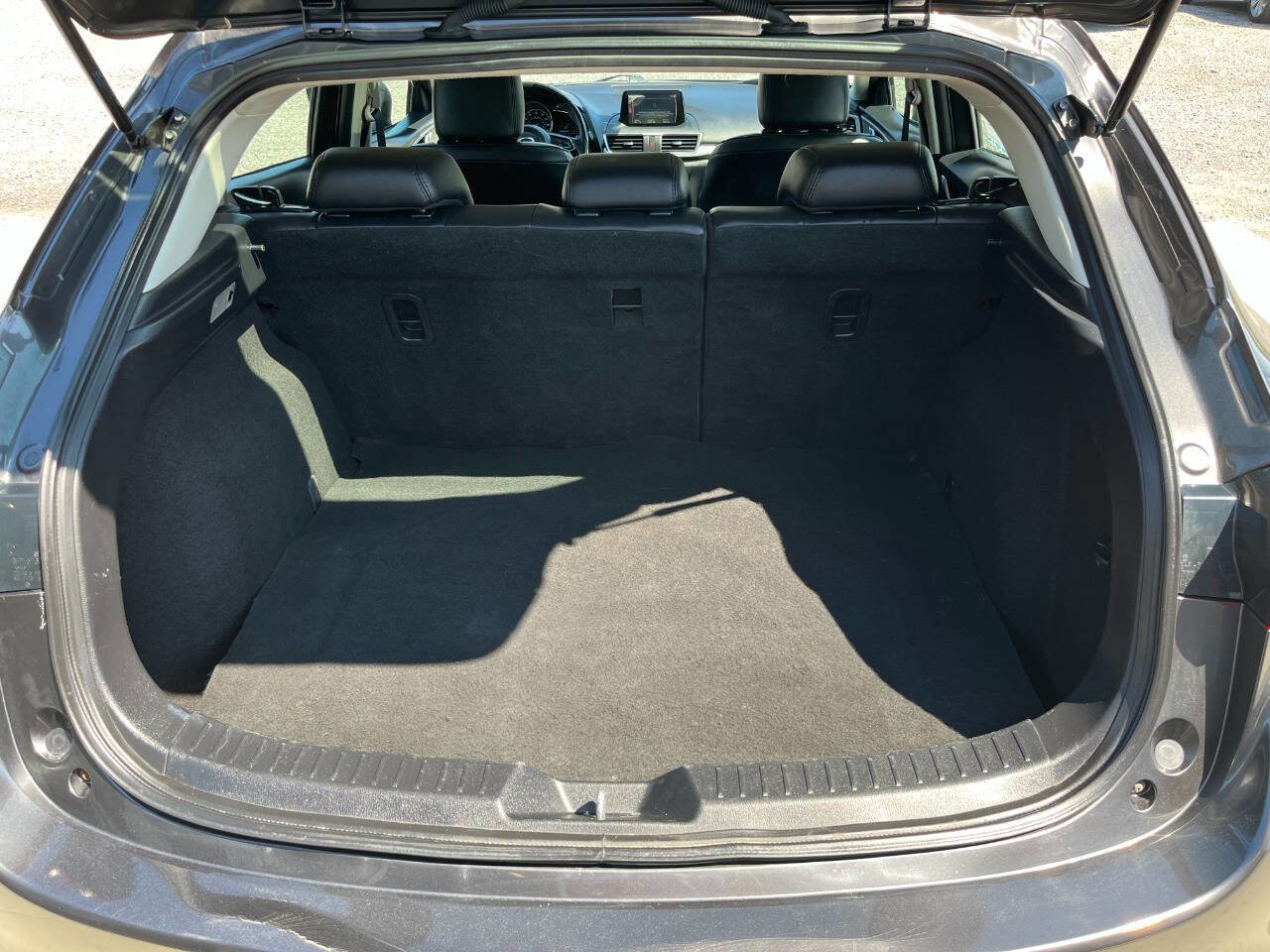 Used 2018 MAZDA MAZDA3 Touring FWD image 15