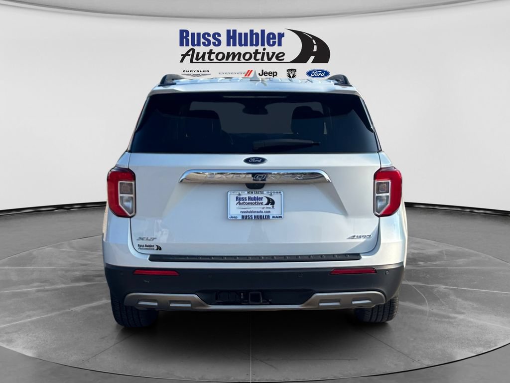 Used 2023 Ford Explorer XLT w/ Equipment Group 202A AWD/4WD image 4