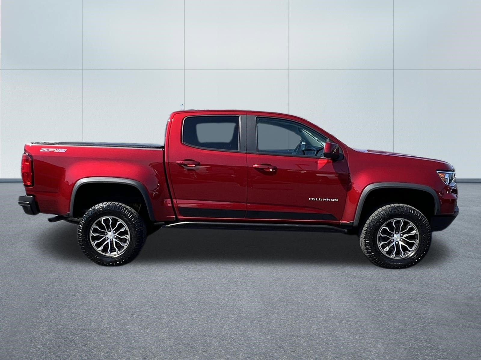 Certified 2022 Chevrolet Colorado ZR2 w/ LPO, Door Decal Package AWD/4WD image 7
