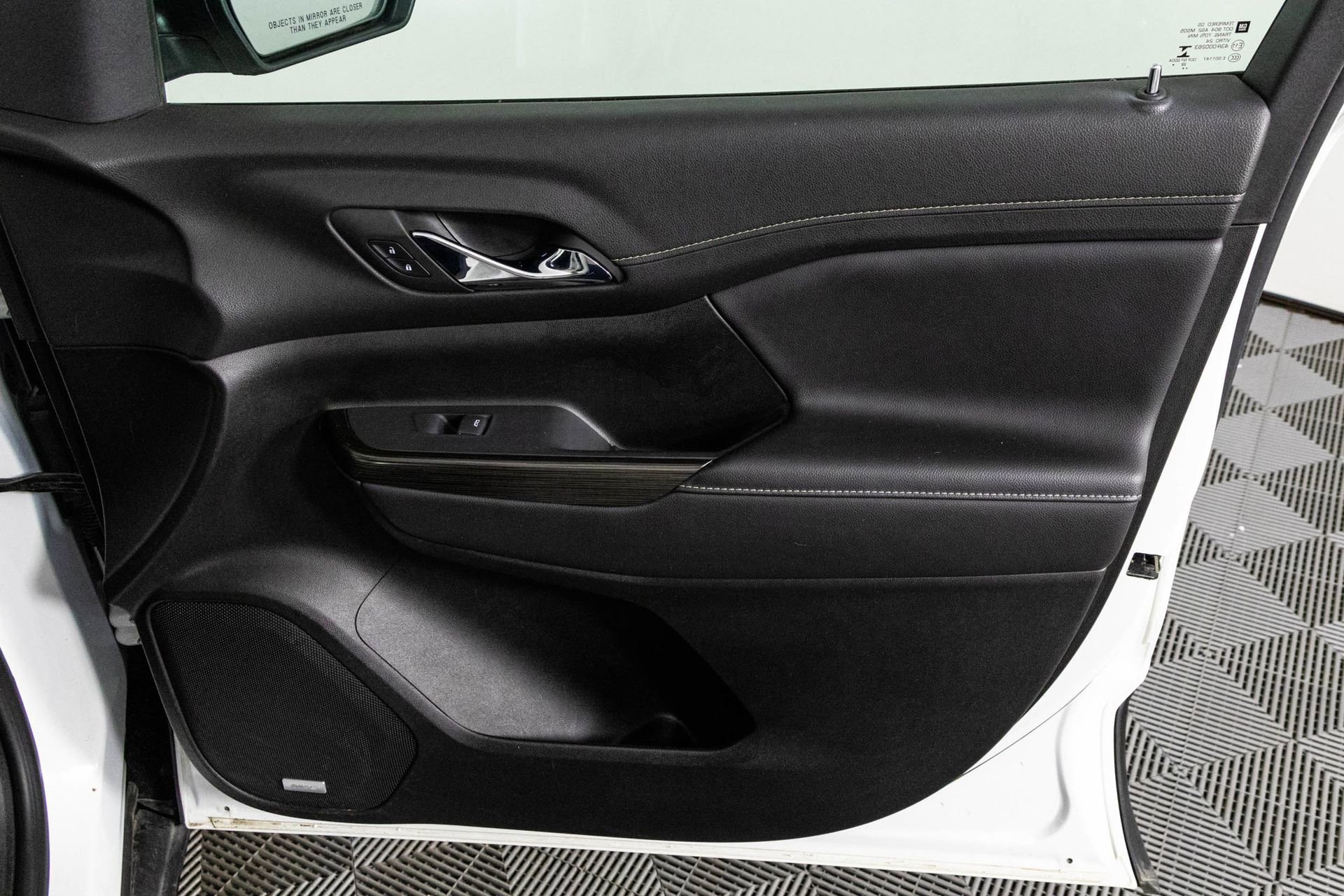 Certified 2023 GMC Acadia SLT image 42