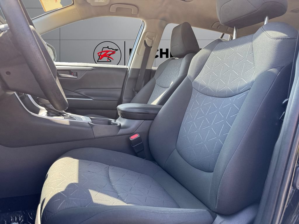 Certified 2020 Toyota RAV4 XLE AWD/4WD image 10