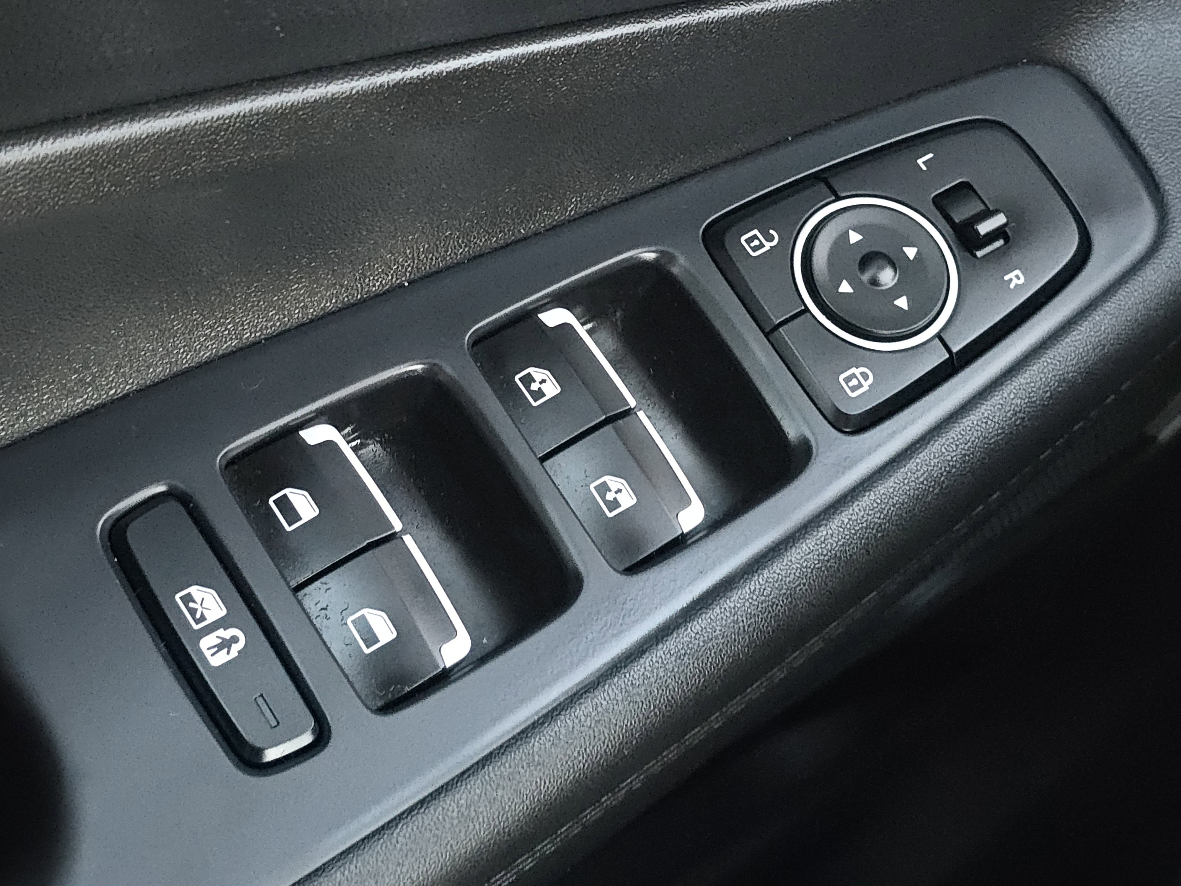 Used 2023 Hyundai Santa Fe SEL image 12