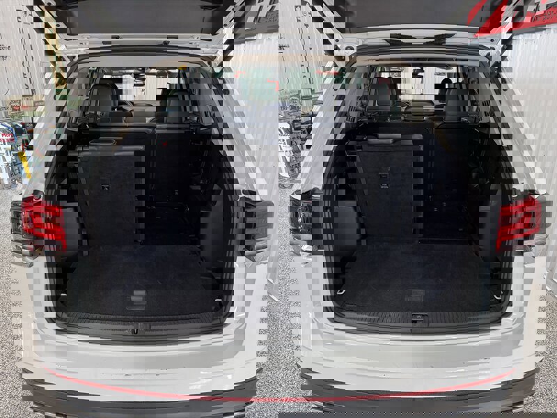 Used 2024 Volkswagen Atlas SE image 15