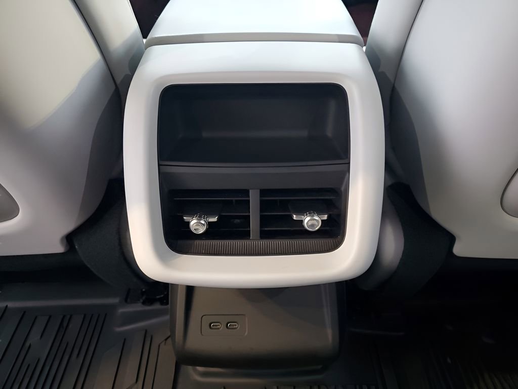 Certified 2024 Cadillac Lyriq Luxury image 21