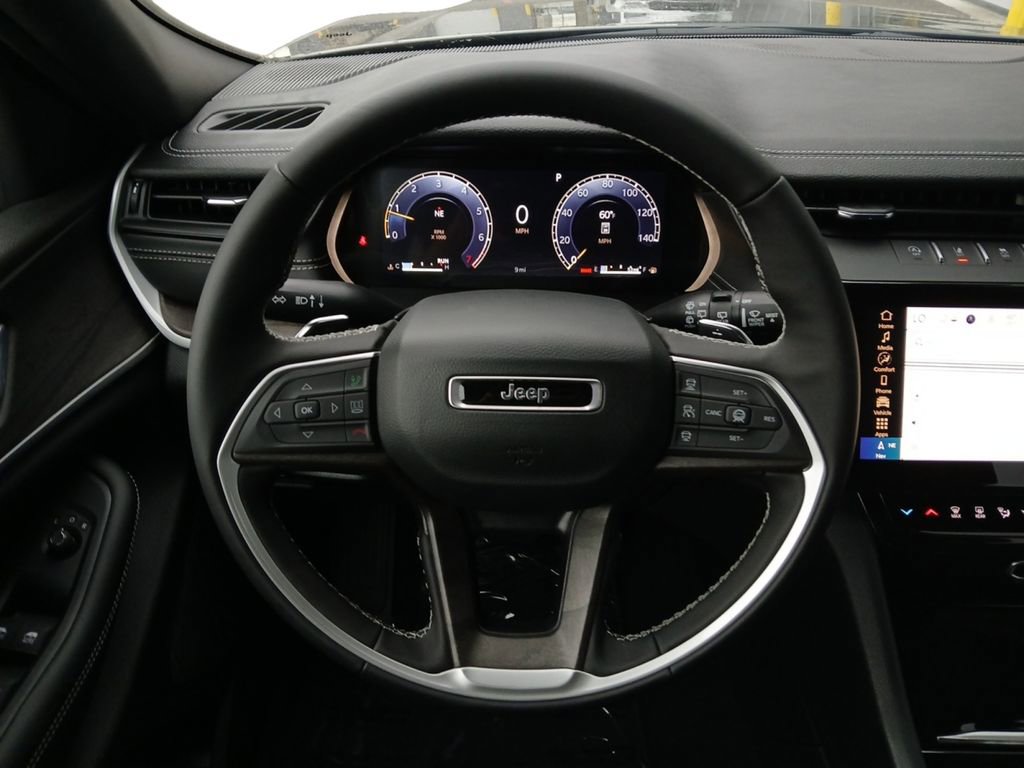 New 2026 Jeep Grand Cherokee Altitude AWD/4WD image 21
