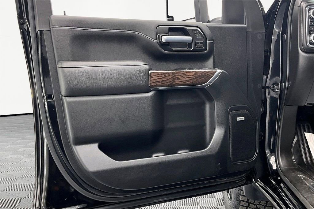 Used 2021 GMC Sierra 2500 Denali w/ Denali Black Diamond Edition image 24