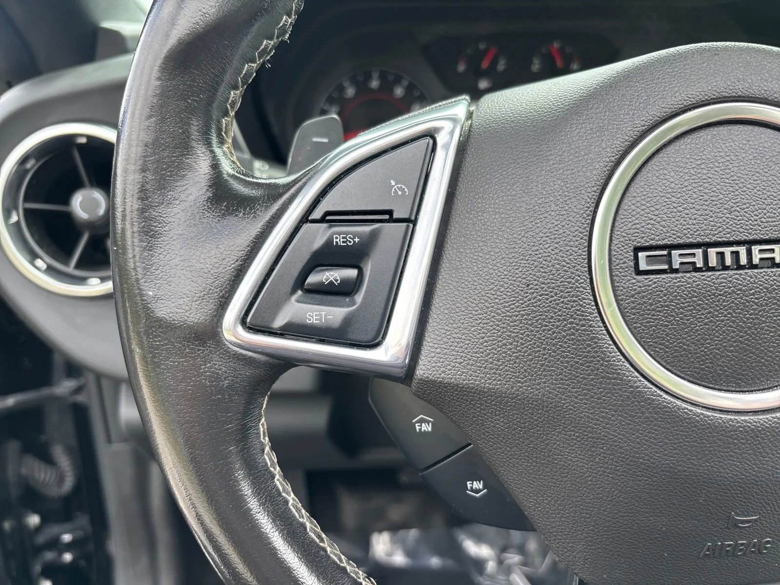 Used 2023 Chevrolet Camaro LT RWD image 17
