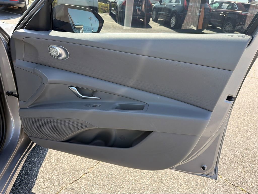 Used 2025 Hyundai Elantra Blue w/ Cargo Package FWD image 14