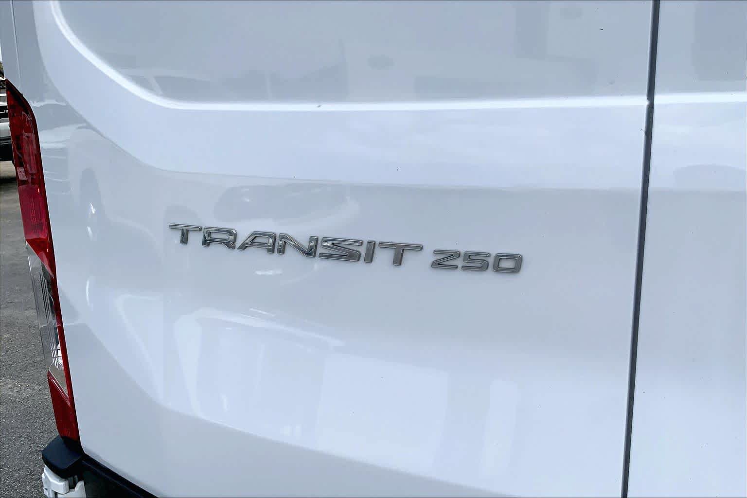 Used 2024 Ford Transit 250 148 High Roof Extended w/ Load Area Protection Package RWD image 25