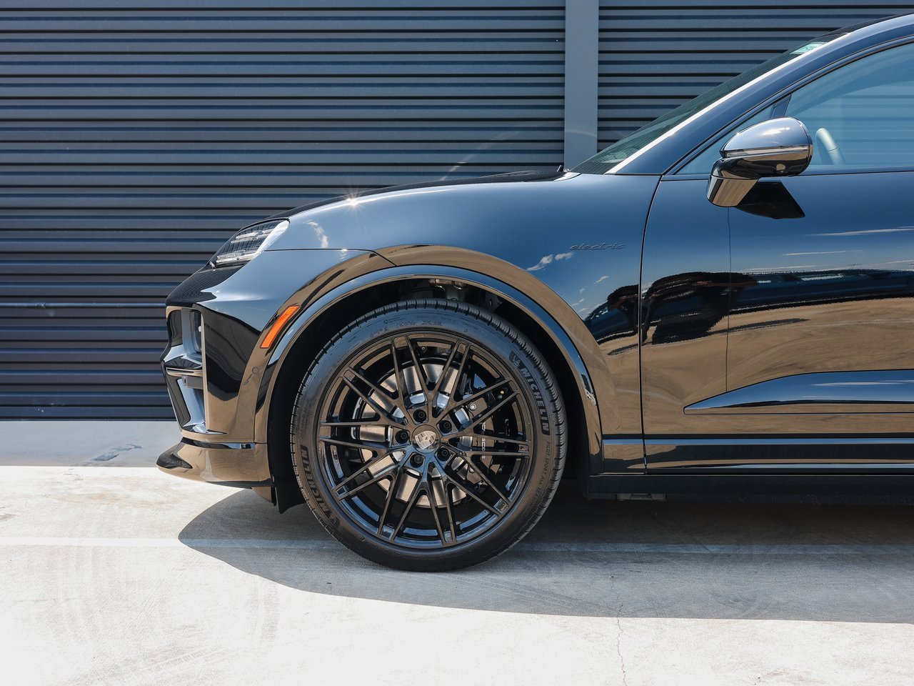 New 2025 Porsche Macan Turbo Electric image 11