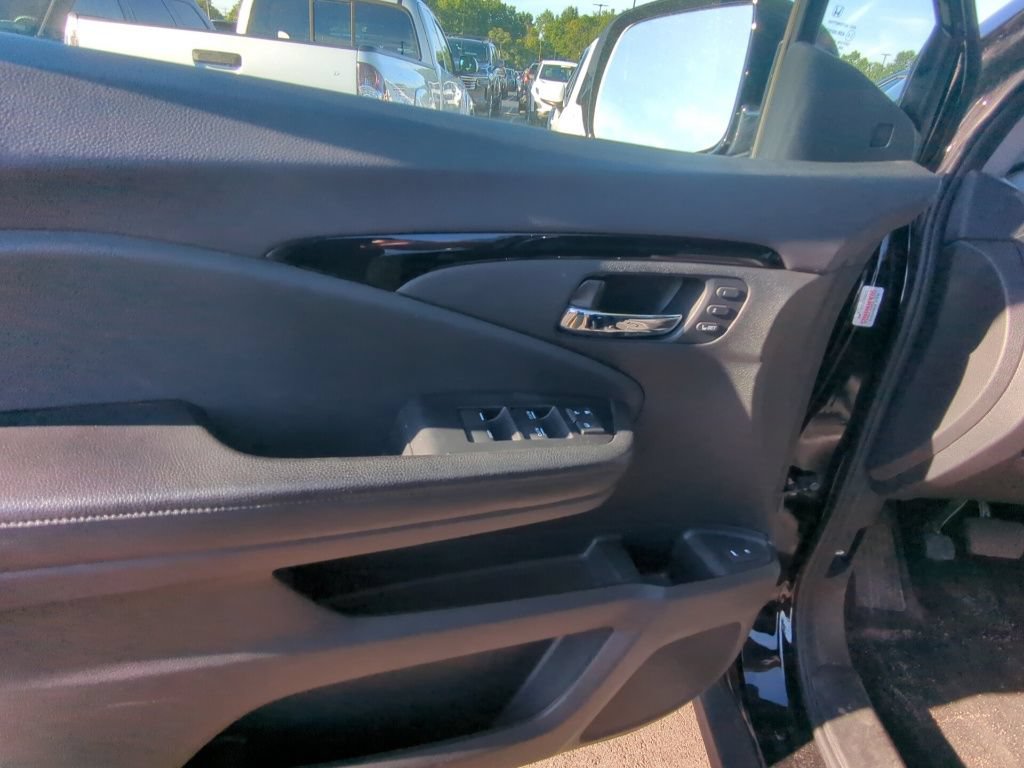 Used 2017 Honda Pilot Elite image 8