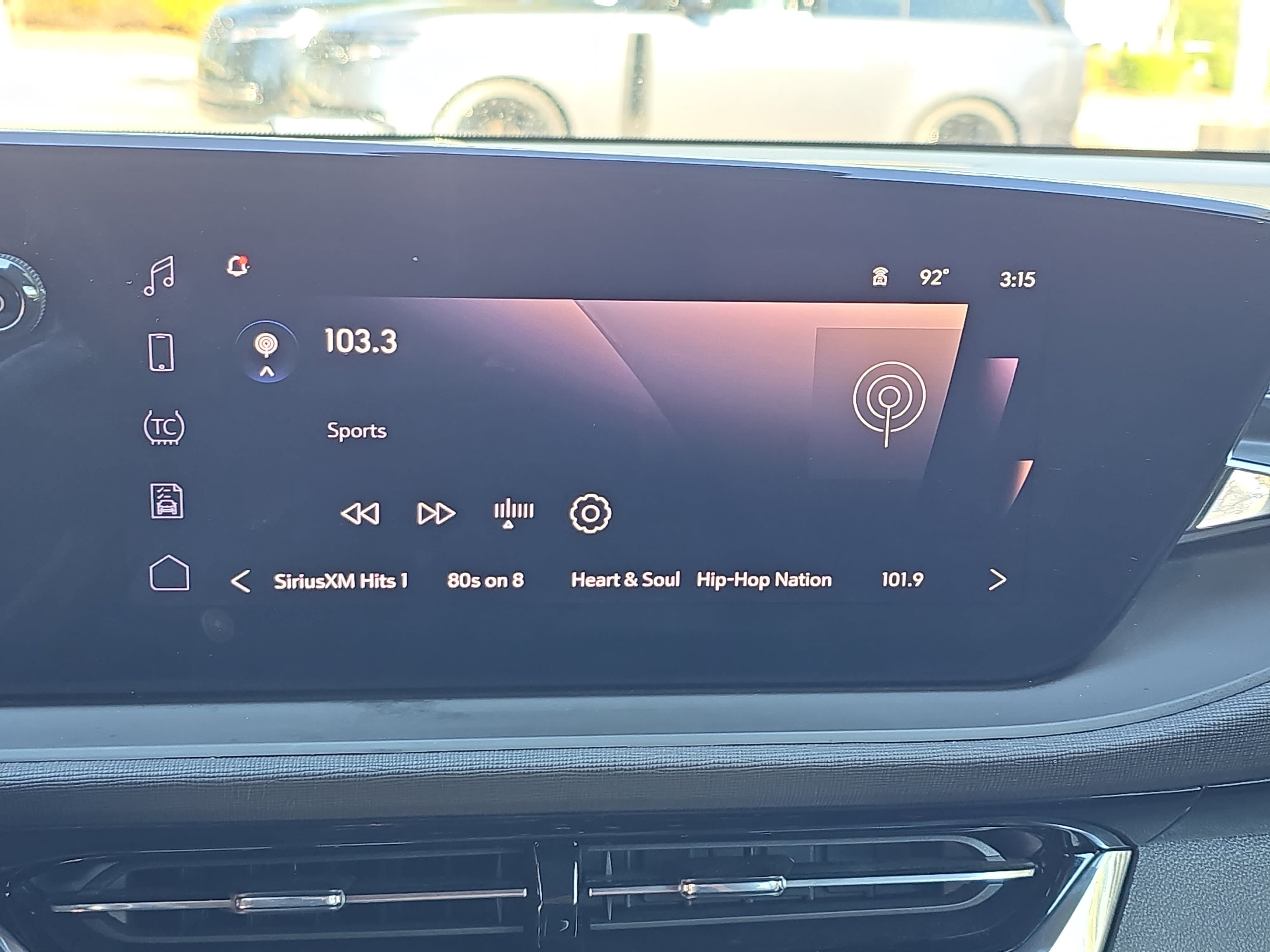 Used 2025 Buick Envista Sport Touring FWD image 19