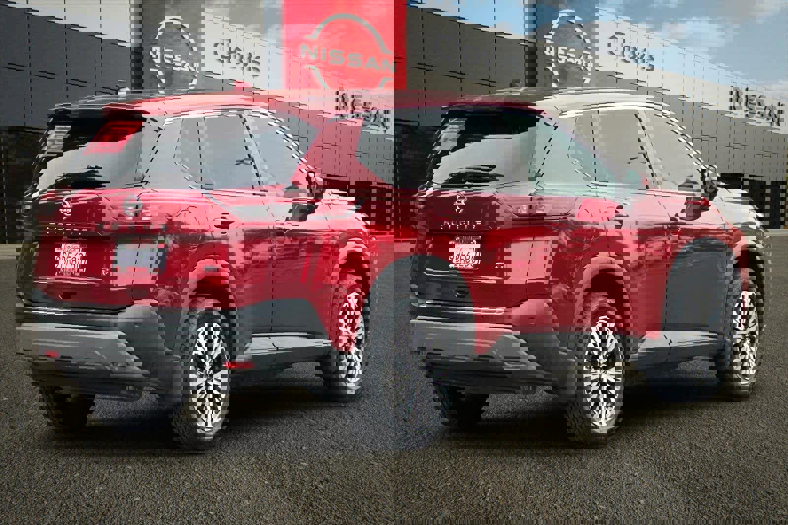 Certified 2022 Nissan Rogue SV image 3