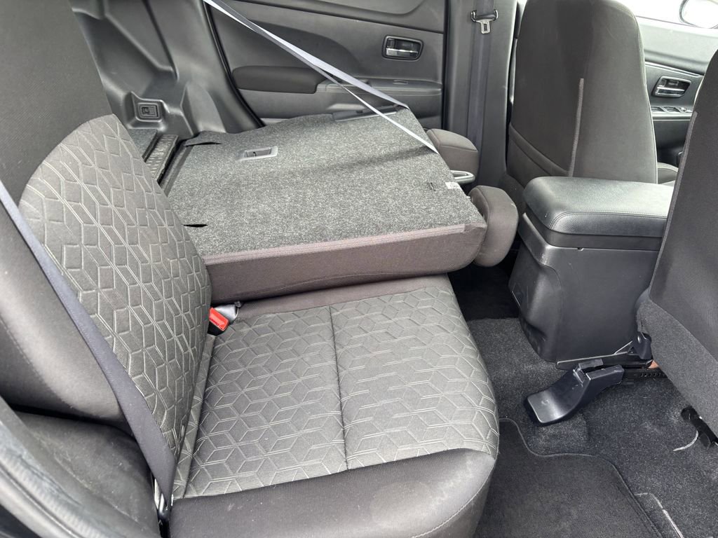 Used 2024 Mitsubishi Outlander Sport ES AWD/4WD image 29