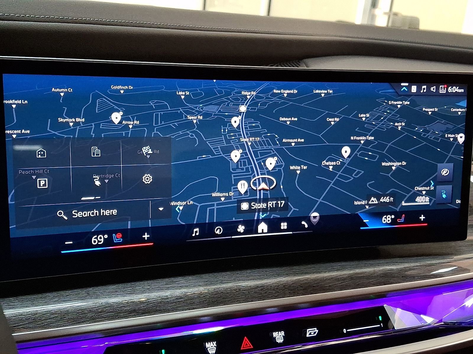 Used 2025 BMW i7 eDrive50 w/ M Sport Package RWD image 12
