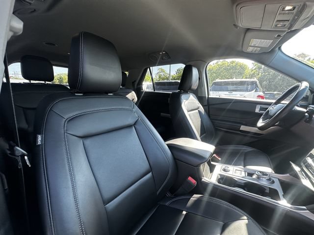 Certified 2023 Ford Explorer XLT w/ Equipment Group 202A AWD/4WD image 34