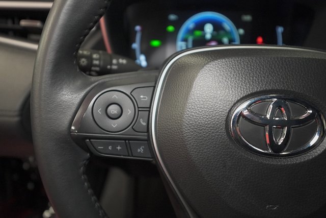 Certified 2024 Toyota Corolla Cross XSE image 17