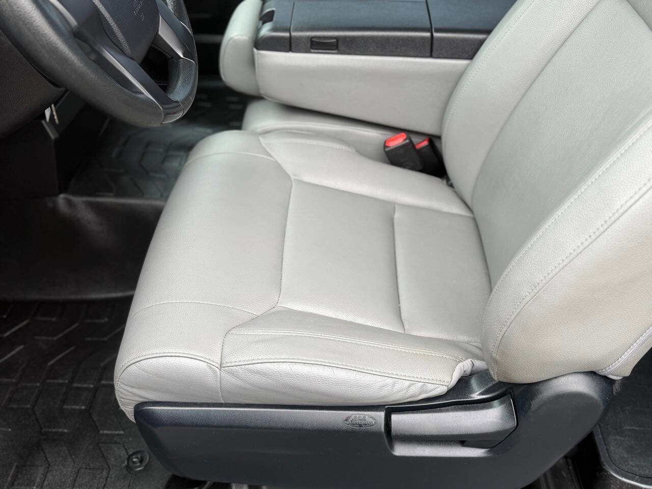 Used 2015 Toyota Tundra SR image 91