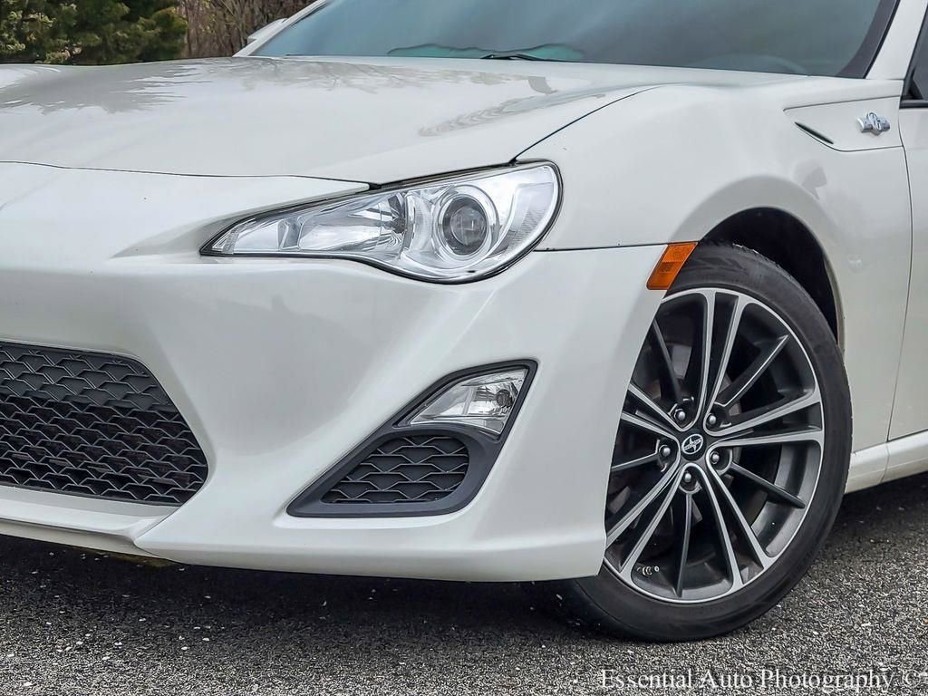 Used 2016 Scion FR-S image 3