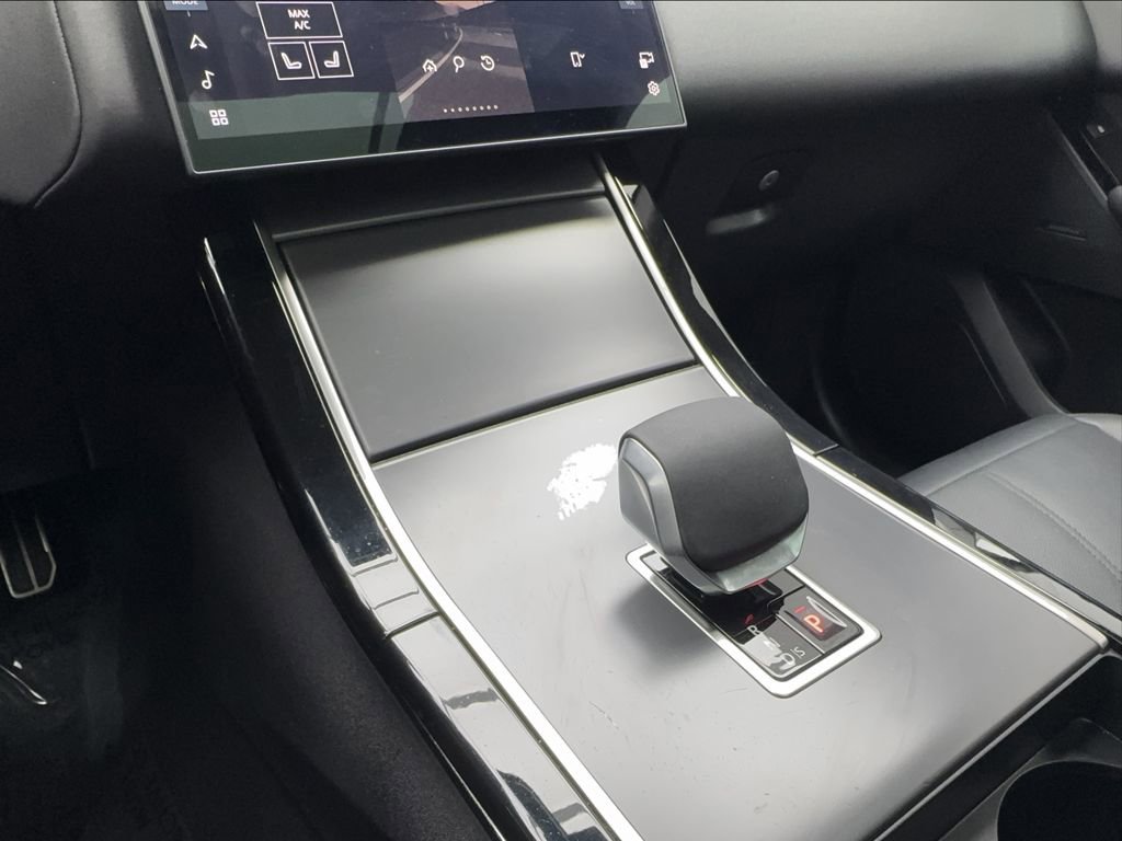 Used 2025 Land Rover Range Rover Velar Dynamic SE AWD/4WD image 40