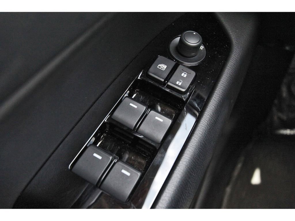 Used 2025 MAZDA CX-5 AWD 2.5 S w/ Preferred Package image 22