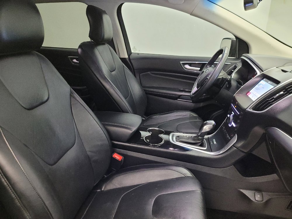 Used 2016 Ford Edge Titanium w/ Technology Package image 21
